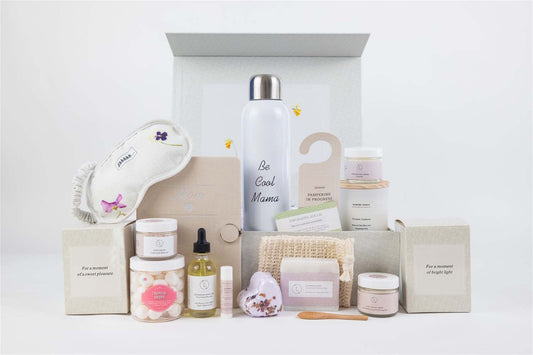 Big Luxury gift for mother, Mother's Day gift basket full of natural products and some indulgence items pamper your mom – Lizush